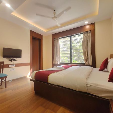 Sun Solitaire Pune Exterior foto